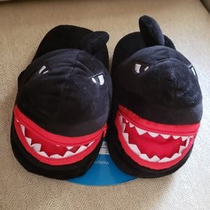 Baby Shark Slippers, size 13/1 M